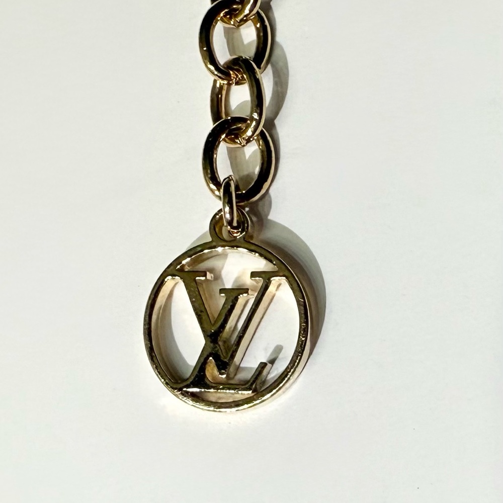 Louis Vuitton- LV & Me bracelet. Initial C. - Picture 7 of 7